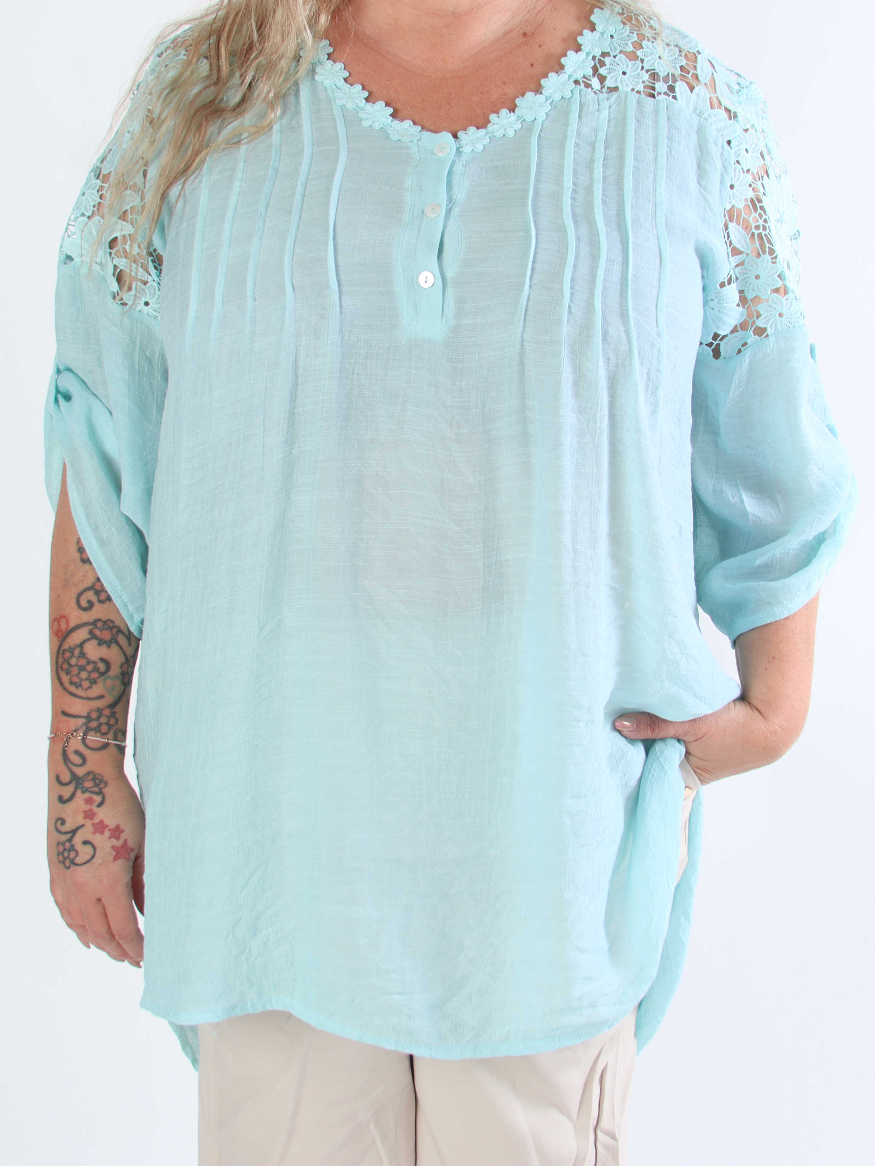 Rosalie - Söt feminin plus size-tunika med broderad rygg